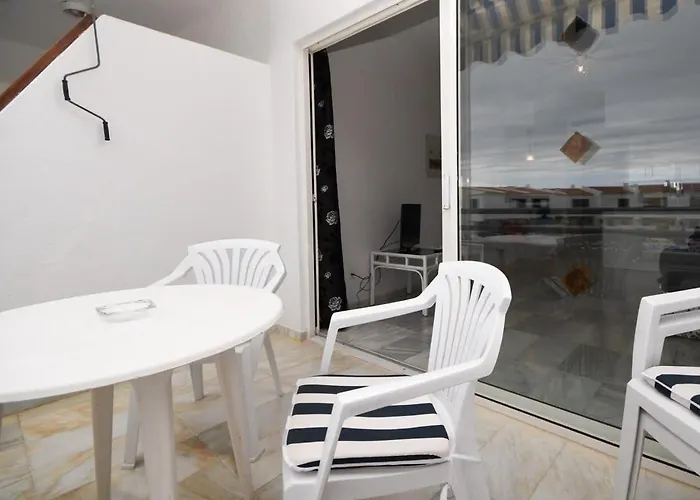 Club Atlantis 28 - One Bed * 아데제